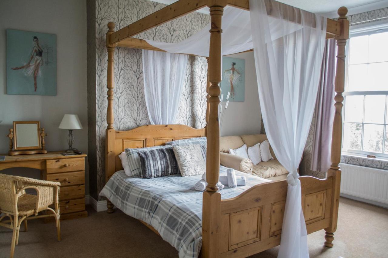 The Runswick Bay Hotel Saltburn-by-the-Sea Exterior photo
